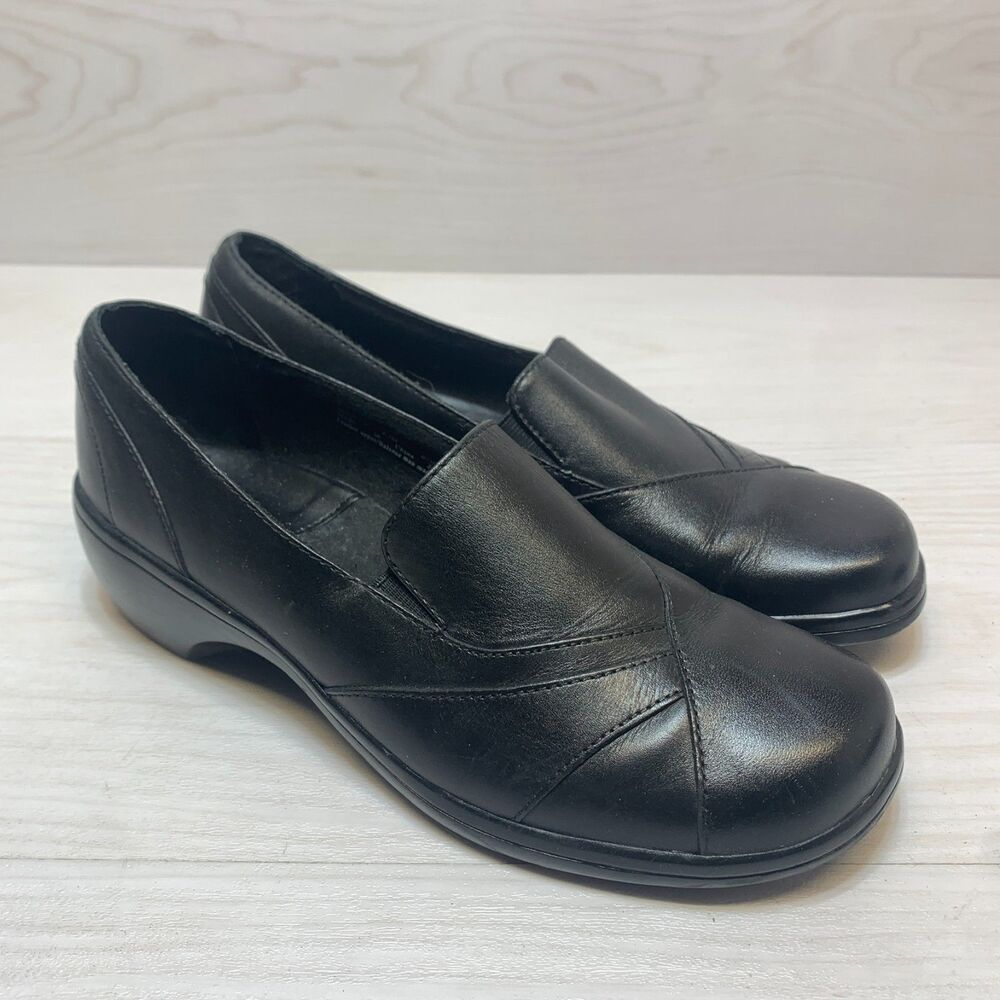 Clarks Black Leather Slip On Casual Leather Heel Loafer Womens Size 8.5M Slip On